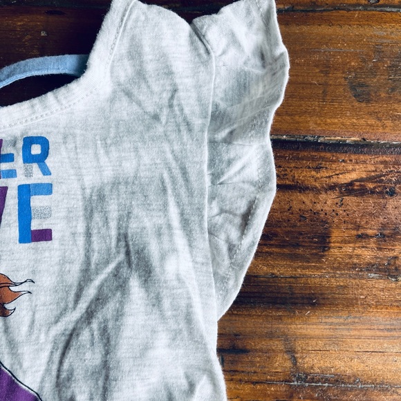 Frozen Elsa and Anna Sister Love Outfit - Picture 6 of 8